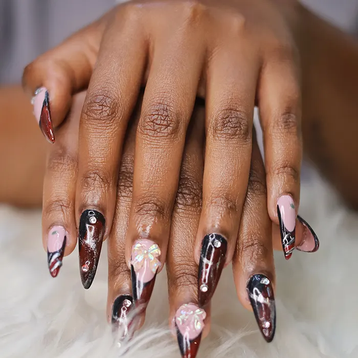 Nail and beauty station at Pops